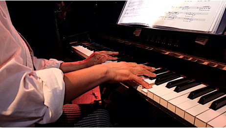 Maison de la musique – La leçon de piano